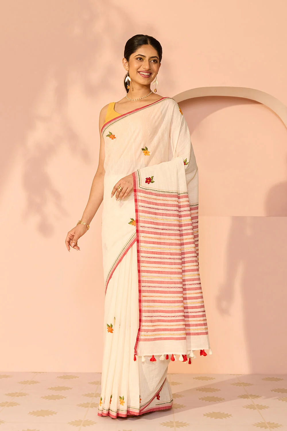 Off White Bengal Pure Cotton Kantha Embroidered Saree